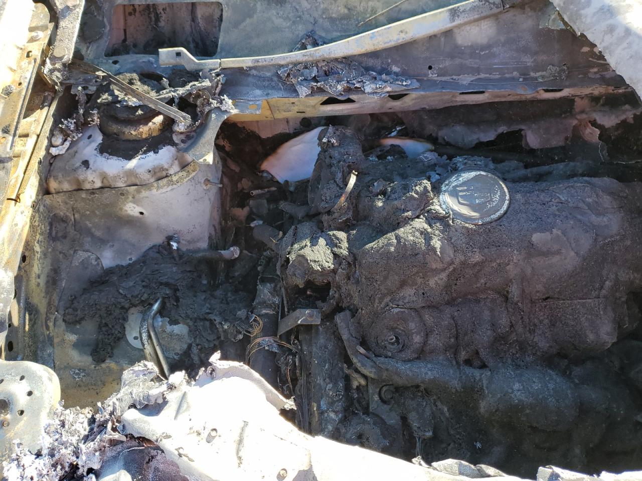 2013 Cadillac SRX VIN 3GYFNGE37DS644689 Copart auction photo, burn damage thumbnail 13