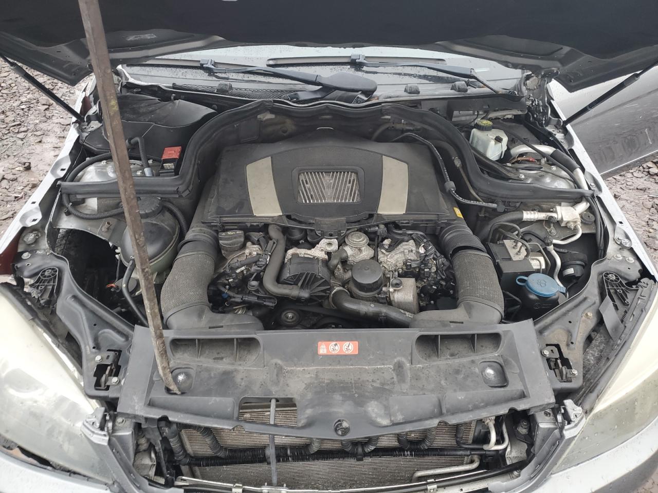 2011 Mercedes-Benz C-klasse VIN WDDGF8BB7BR147219 Copart auction photo, front end / side damage thumbnail 12