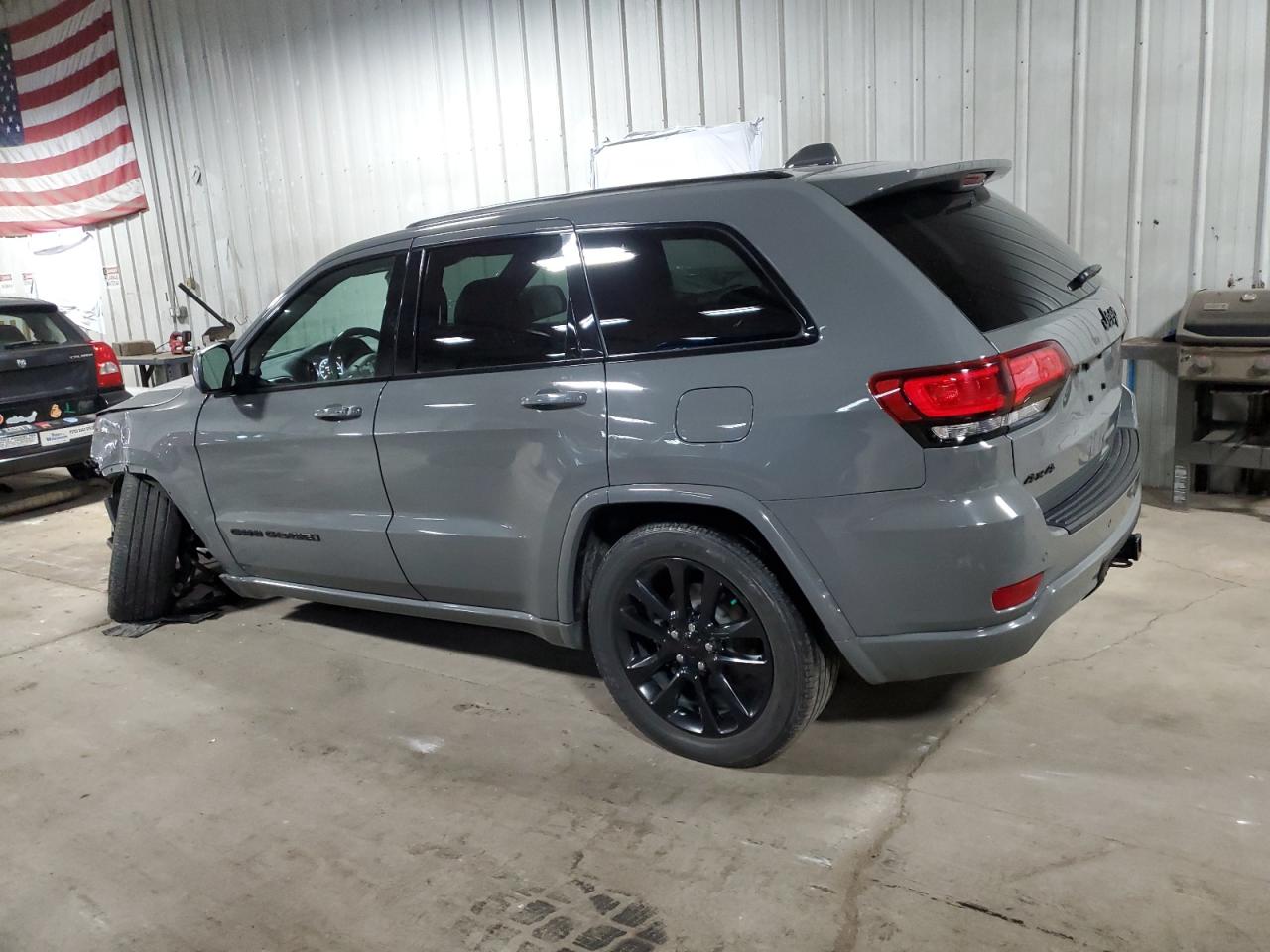 2020 Jeep Grand Cherokee VIN 1C4RJFAGXLC199614 Copart auction photo, front end / undercarriage damage thumbnail 2