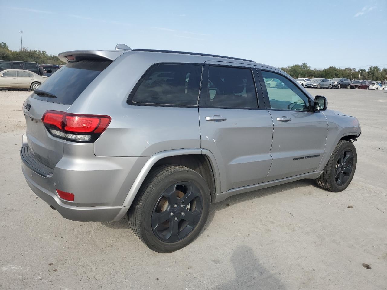 2021 Jeep Grand Cherokee VIN 1C4RJEAG0MC680564 Copart auction photo, front end / minor dent/scratches damage thumbnail 3