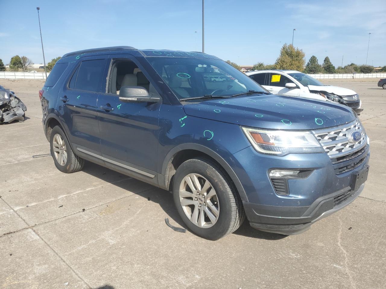 2019 Ford Explorer VIN 1FM5K8D81KGA92868 Copart auction photo, hail / minor dent/scratches damage thumbnail 4