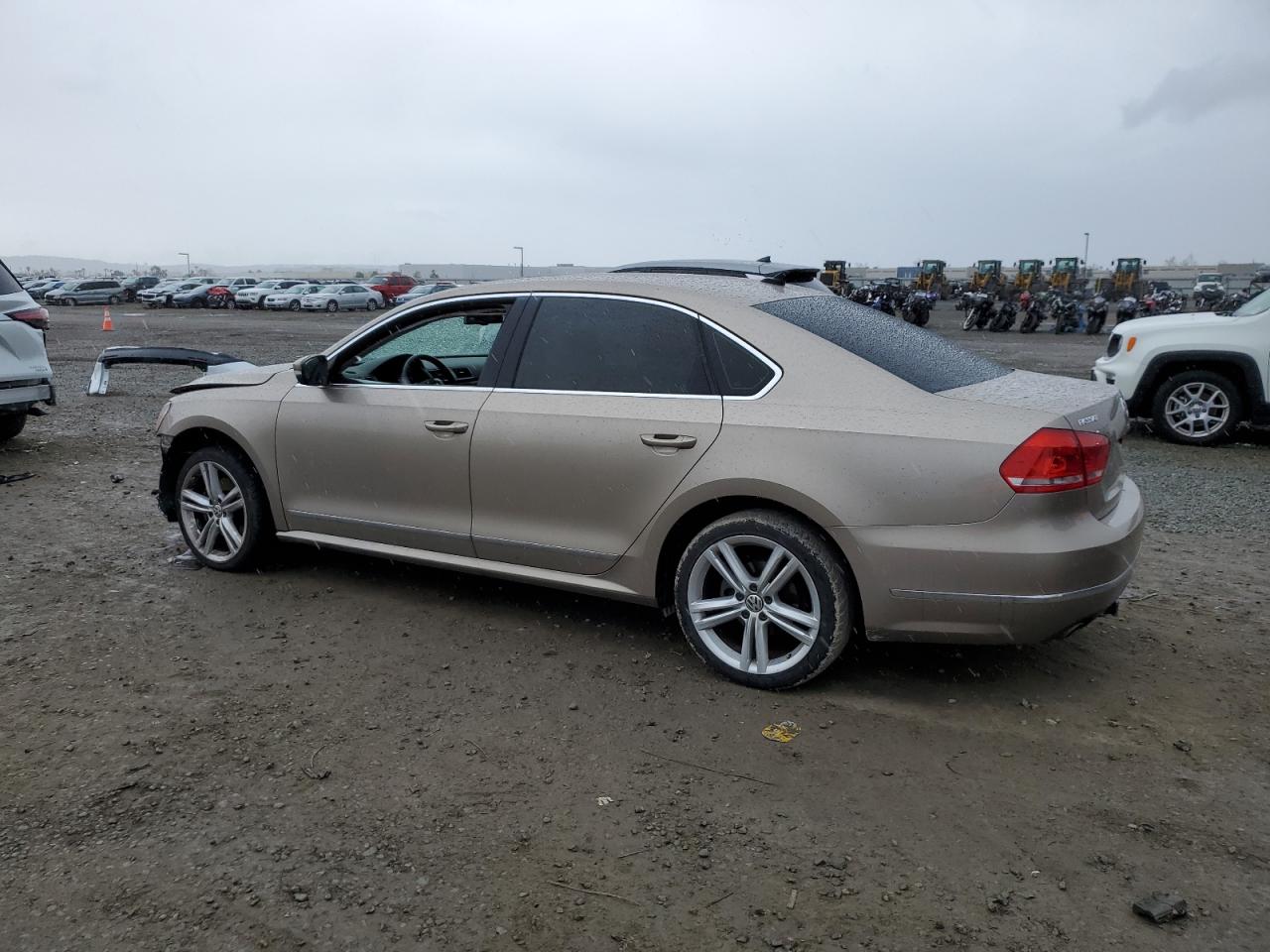 2015 Volkswagen Passat VIN 1VWCV7A39FC068835 Copart auction photo, front end damage thumbnail 2