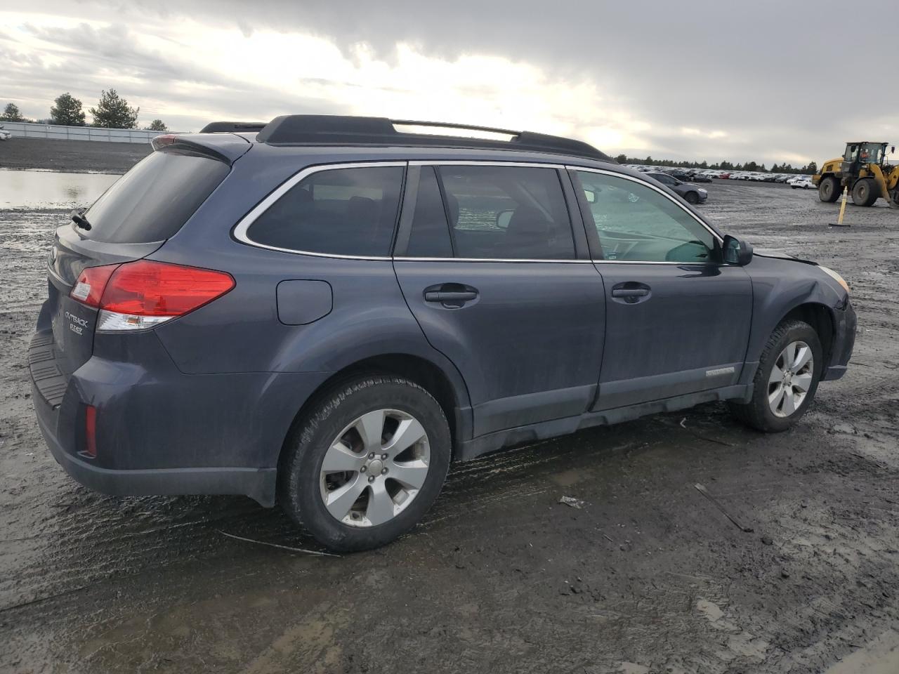 2010 Subaru Outback VIN 4S4BRBKC8A3346178 Copart auction photo, front end / side damage thumbnail 3