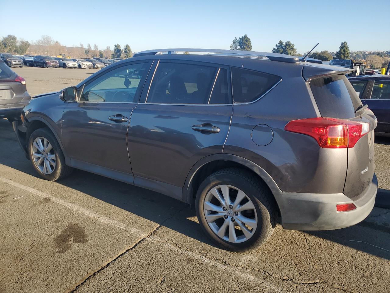 2013 Toyota RAV 4 VIN 2T3YFREV9DW027063 Copart auction photo, front end damage thumbnail 2