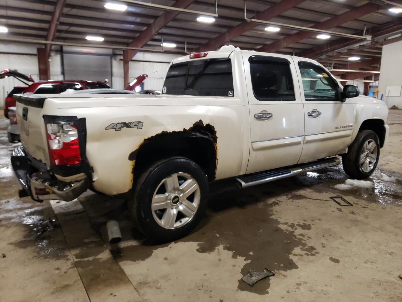 2009 Chevrolet Silverado VIN 3GCEK133X9G178695 Copart auction photo, rear end damage thumbnail 3