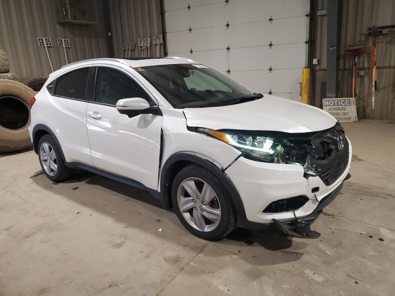 2019 Honda HR-V VIN 3CZRU6H52KM737113 Copart auction photo, front end damage thumbnail 4