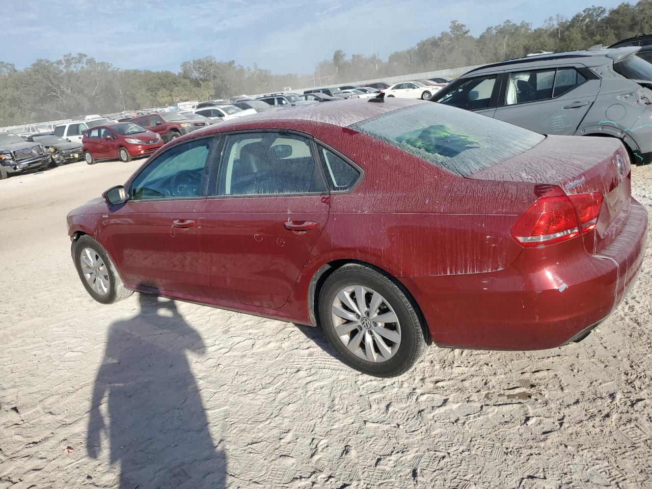 2015 Volkswagen Passat VIN 1VWAT7A30FC033968 Copart auction photo, front end / side damage thumbnail 2