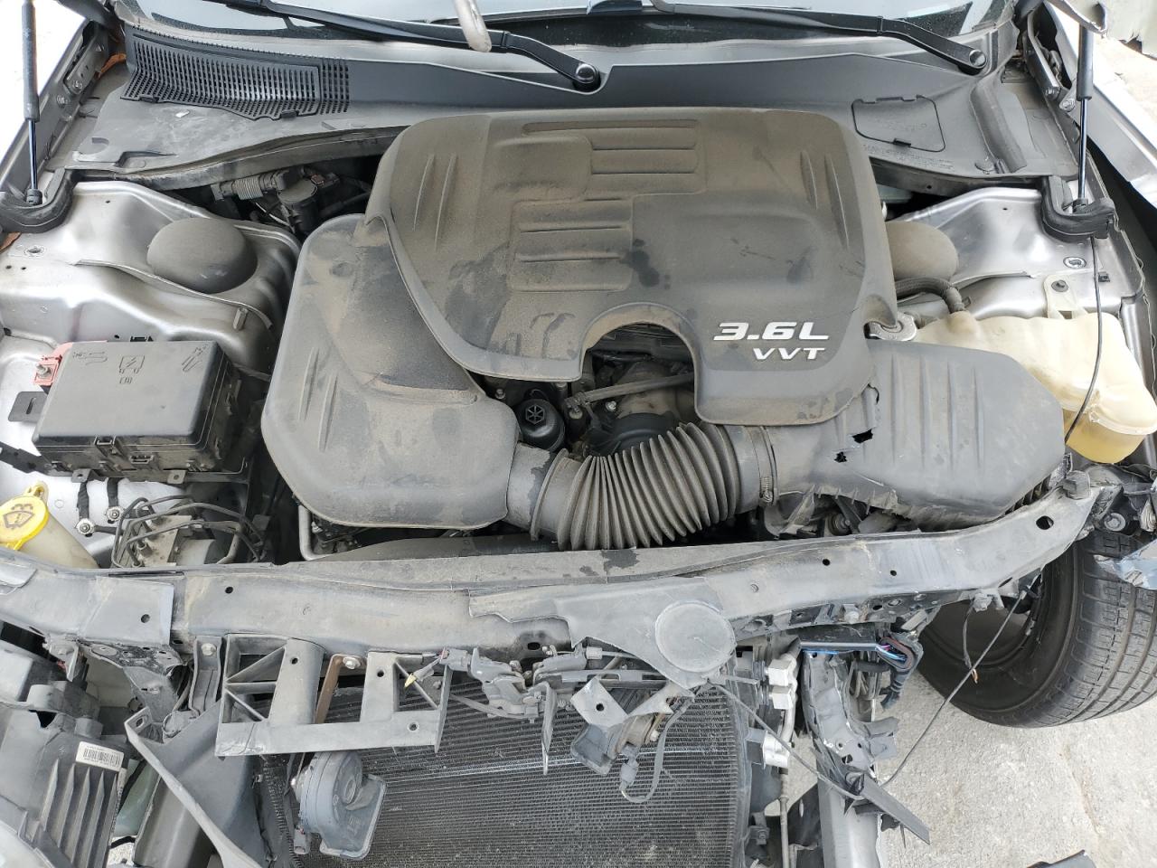 2018 Chrysler 300 VIN 2C3CCAGG8JH218332 Copart auction photo, front end / side damage thumbnail 11