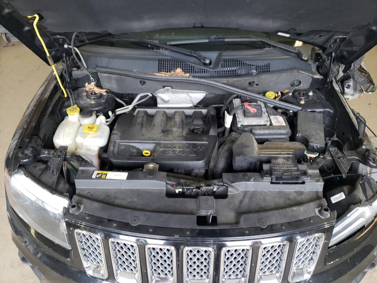 2016 Jeep Compass VIN 1C4NJDEB4GD756745 Copart auction photo, front end / top/roof damage thumbnail 13