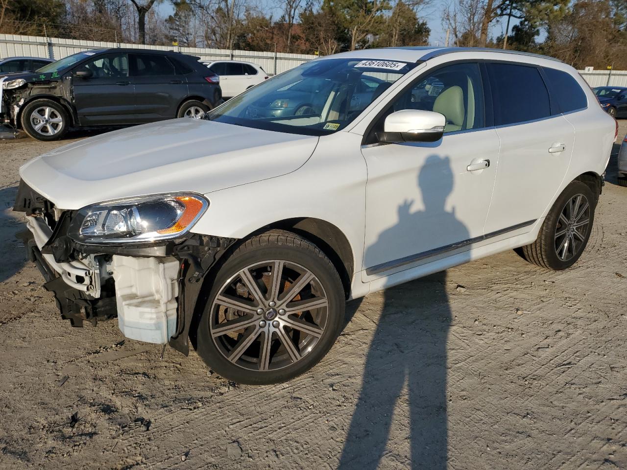 2017 Volvo XC60 VIN YV449MRU7H2125188