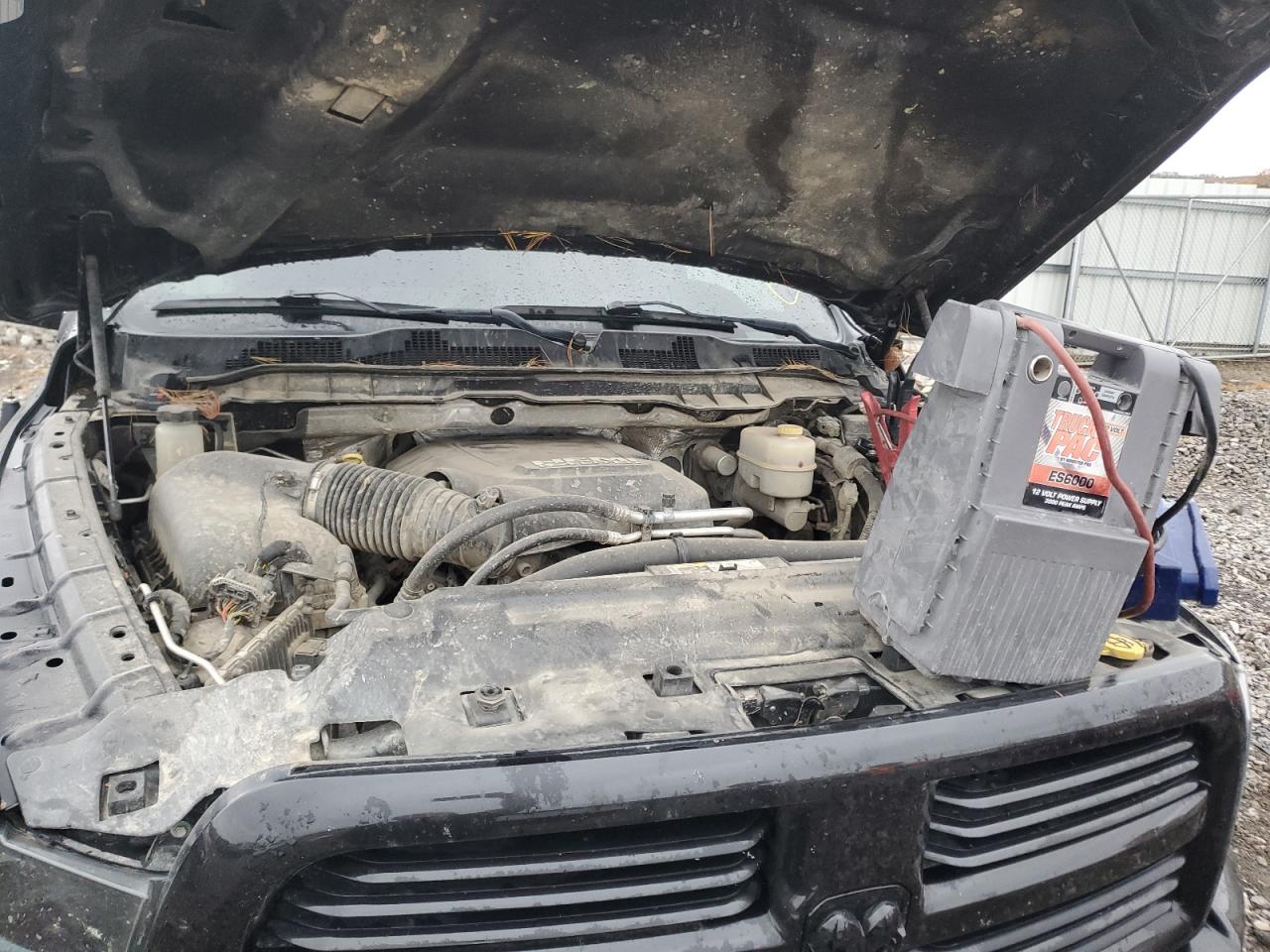 2015 RAM 2500 VIN 3C6UR5DJ5FG639767 Copart auction photo, rollover / minor dent/scratches damage thumbnail 13
