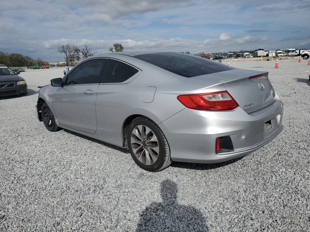 2013 Honda Accord VIN 1HGCT1B3XDA015690 Copart auction photo, minor dent/scratches damage thumbnail 2