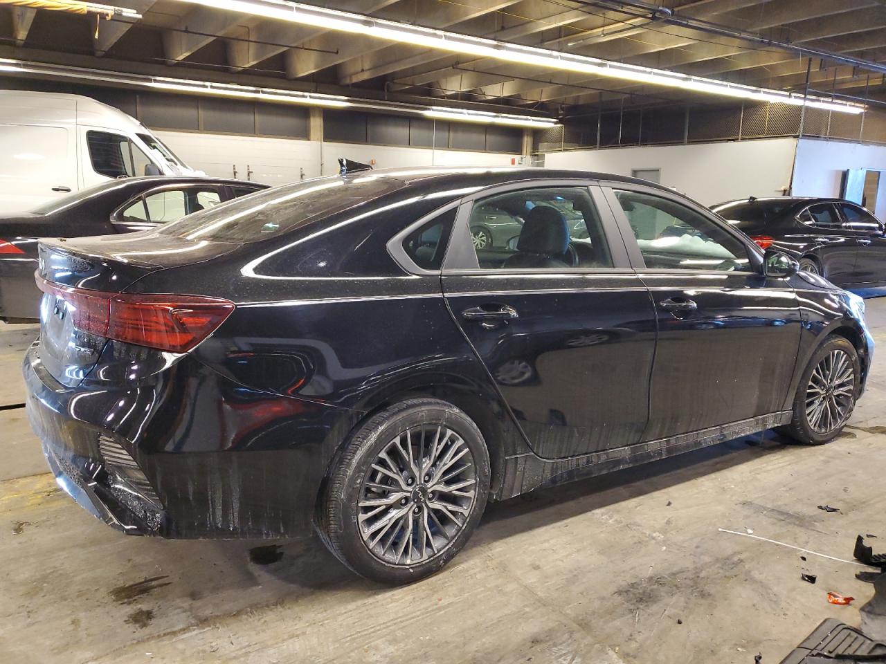 2024 KIA Forte VIN 3KPF54AD5RE783499 Copart auction photo, front end / side damage thumbnail 3