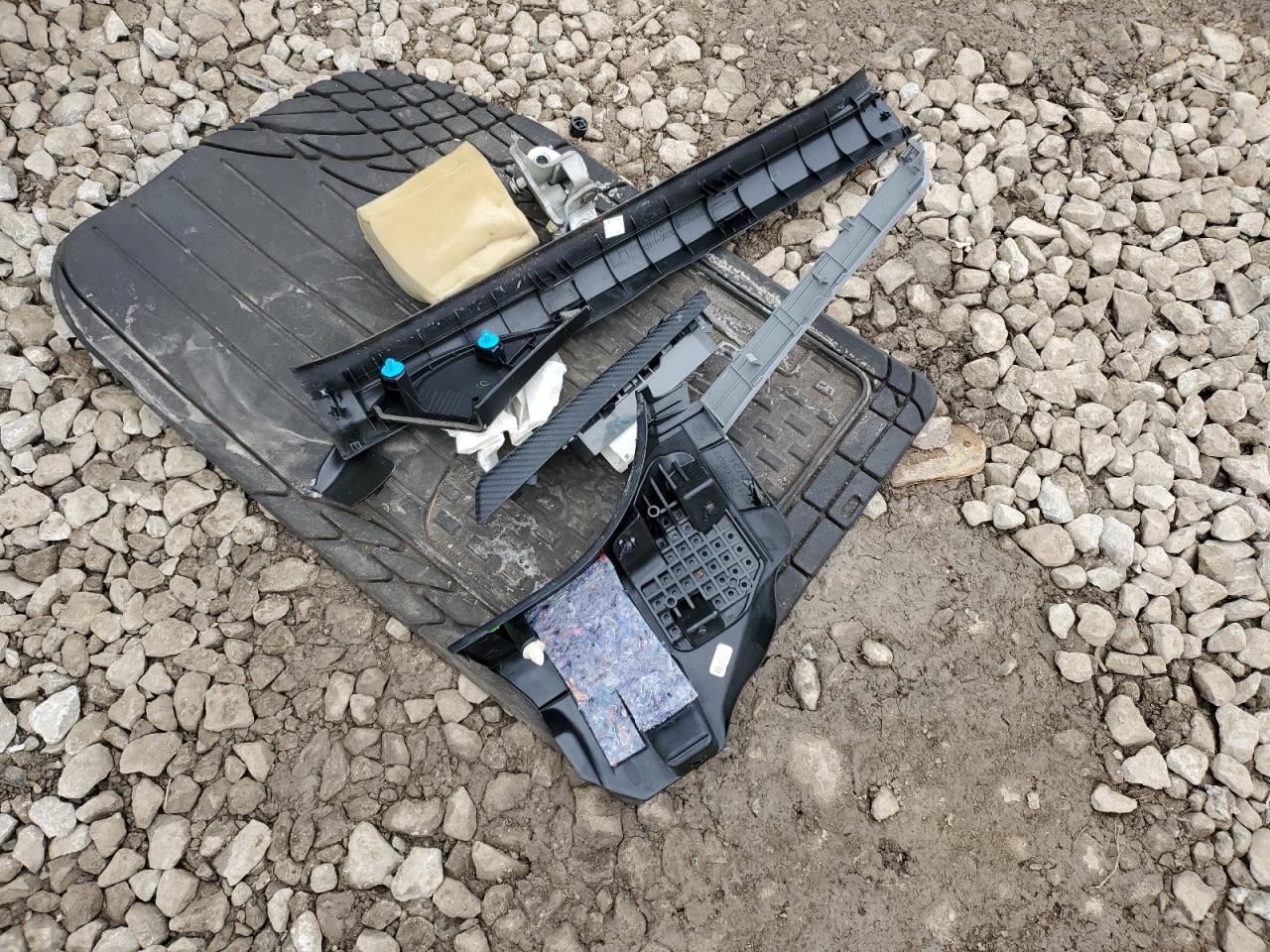 2015 Toyota RAV 4 VIN 2T3DFREV2FW377832 Copart auction photo, side damage thumbnail 13