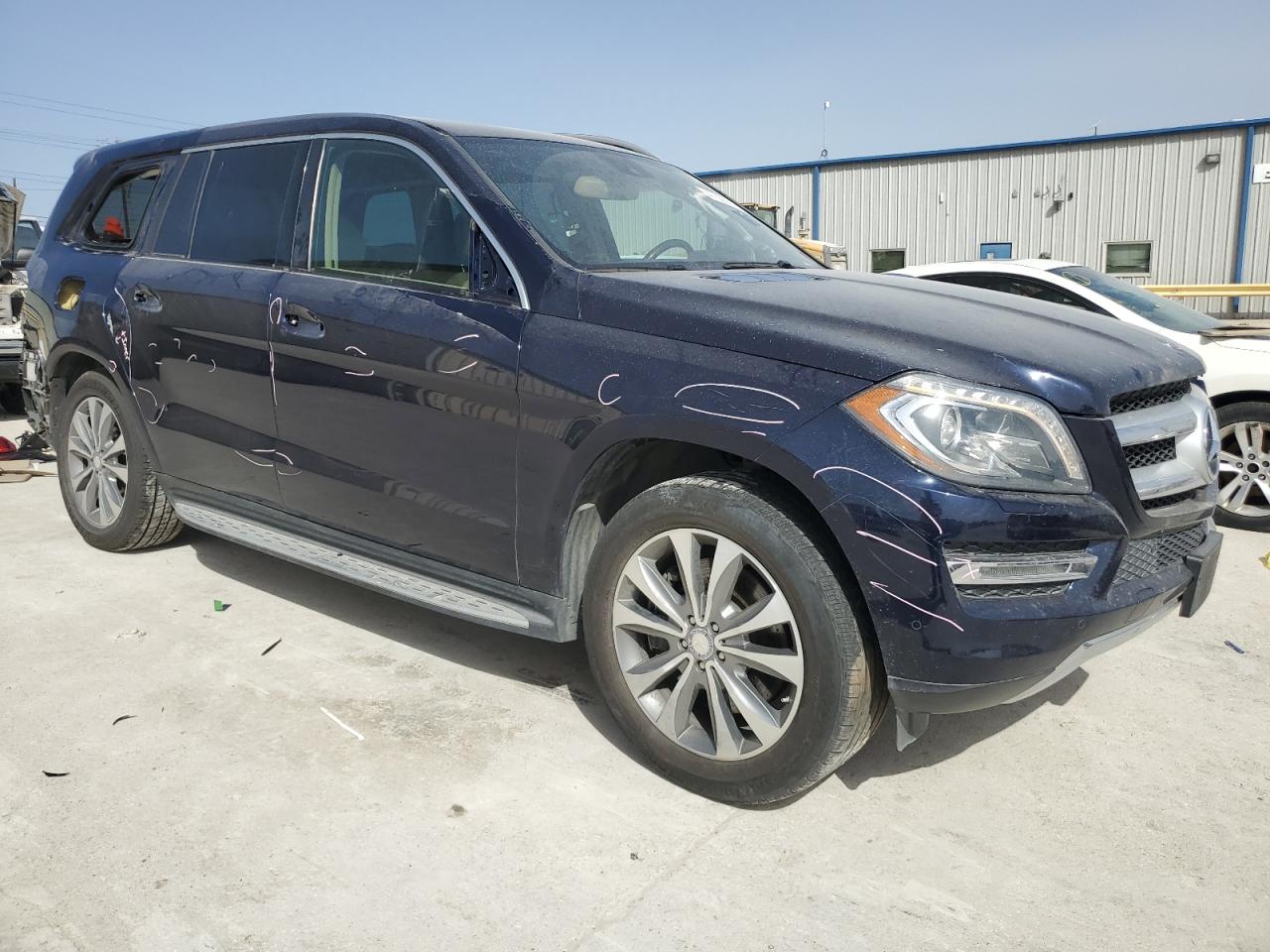 2013 Mercedes-Benz GL-klasse VIN 4JGDF7CE7DA200322 Copart auction photo, rear end / minor dent/scratches damage thumbnail 4