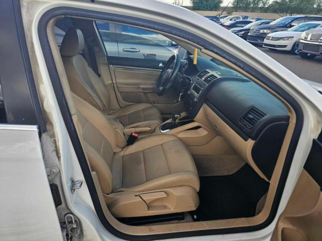 2009 Volkswagen Jetta VIN 3VWRM71K99M038029 Copart auction photo, minor dent/scratches / front end damage thumbnail 5