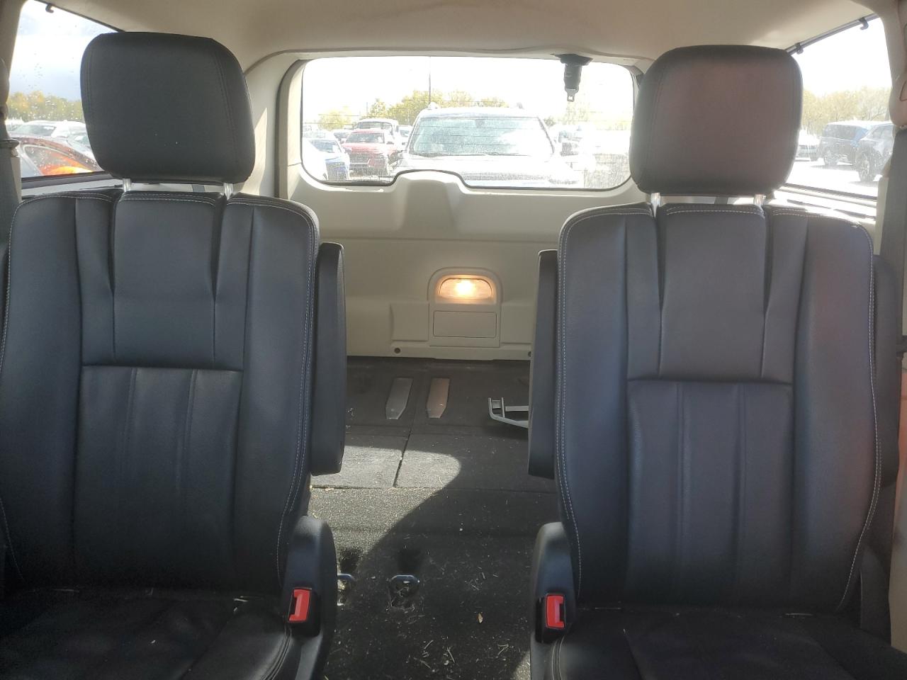 2014 Chrysler Town & Country VIN 2C4RC1BG3ER367597 Copart auction photo, rear end / minor dent/scratches damage thumbnail 10