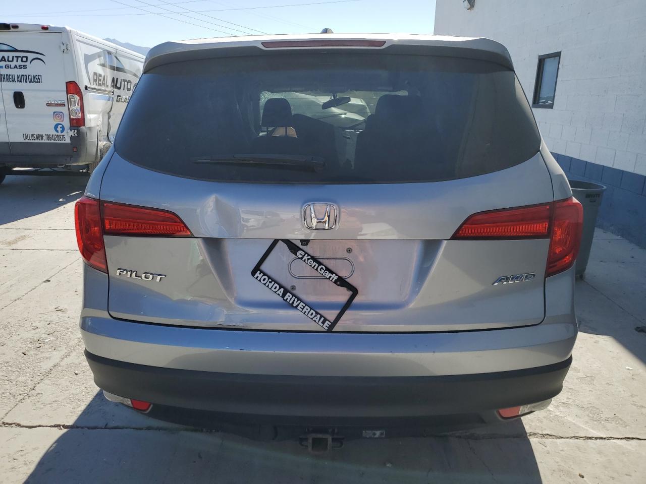 2017 Honda Pilot VIN 5FNYF6H53HB059125 Copart auction photo, front end damage thumbnail 6