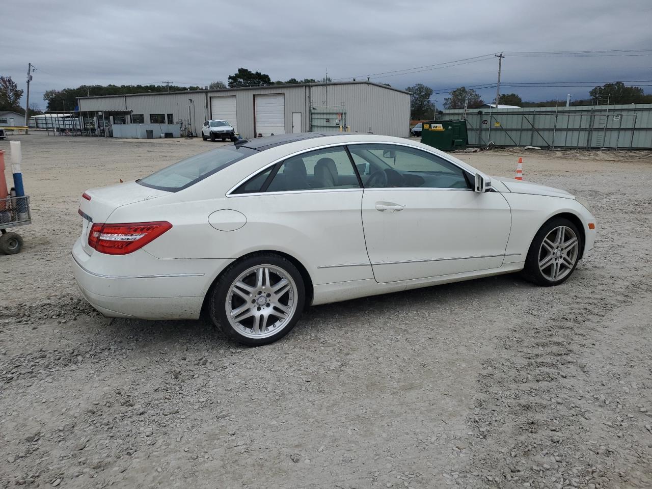 2010 Mercedes-Benz E-klasse VIN WDDKJ5GB5AF034109 Copart auction photo, mechanical damage thumbnail 3