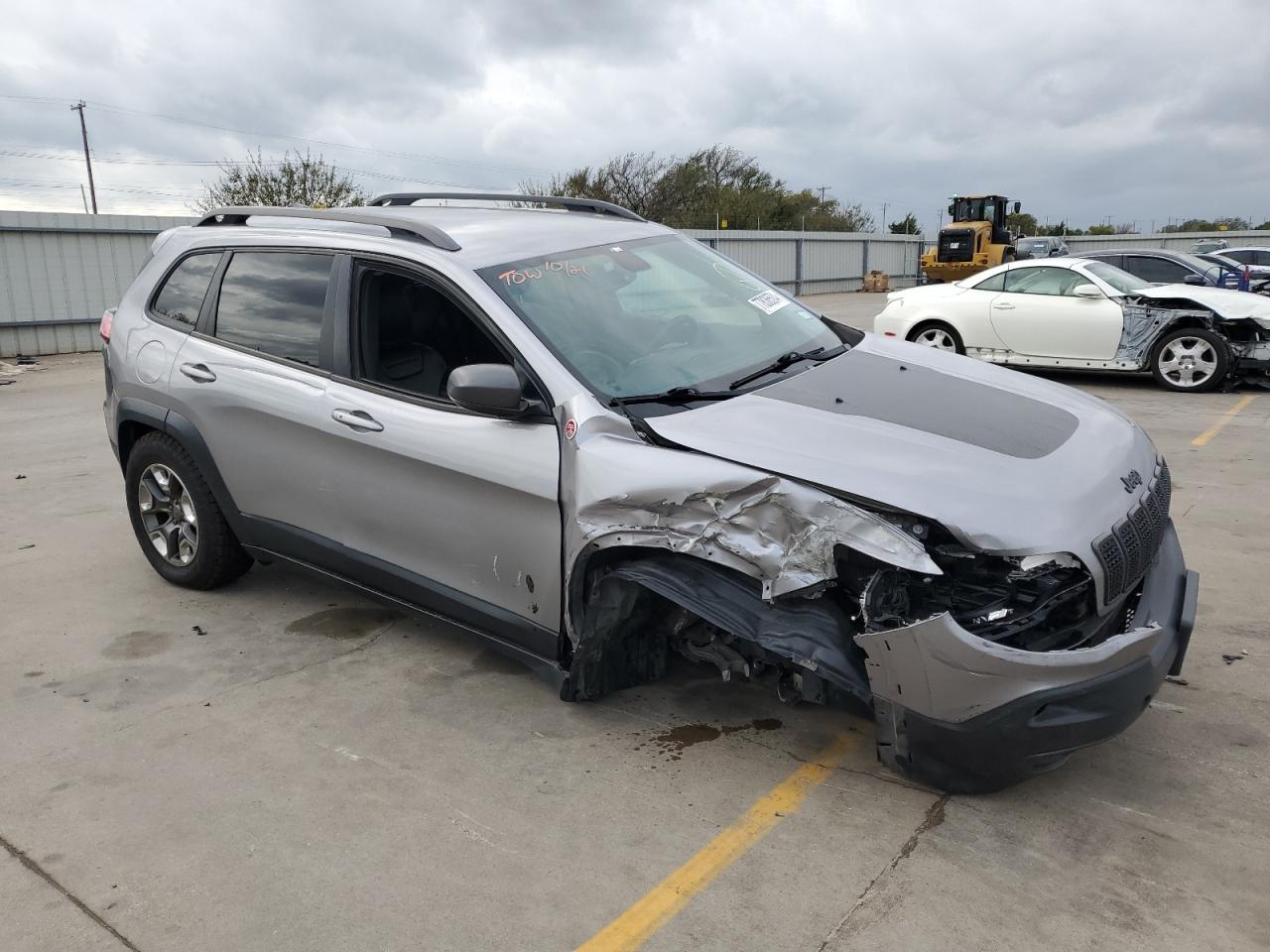 2019 Jeep Cherokee VIN 1C4PJMBX9KD153825 Copart auction photo, front end / rear end damage thumbnail 4