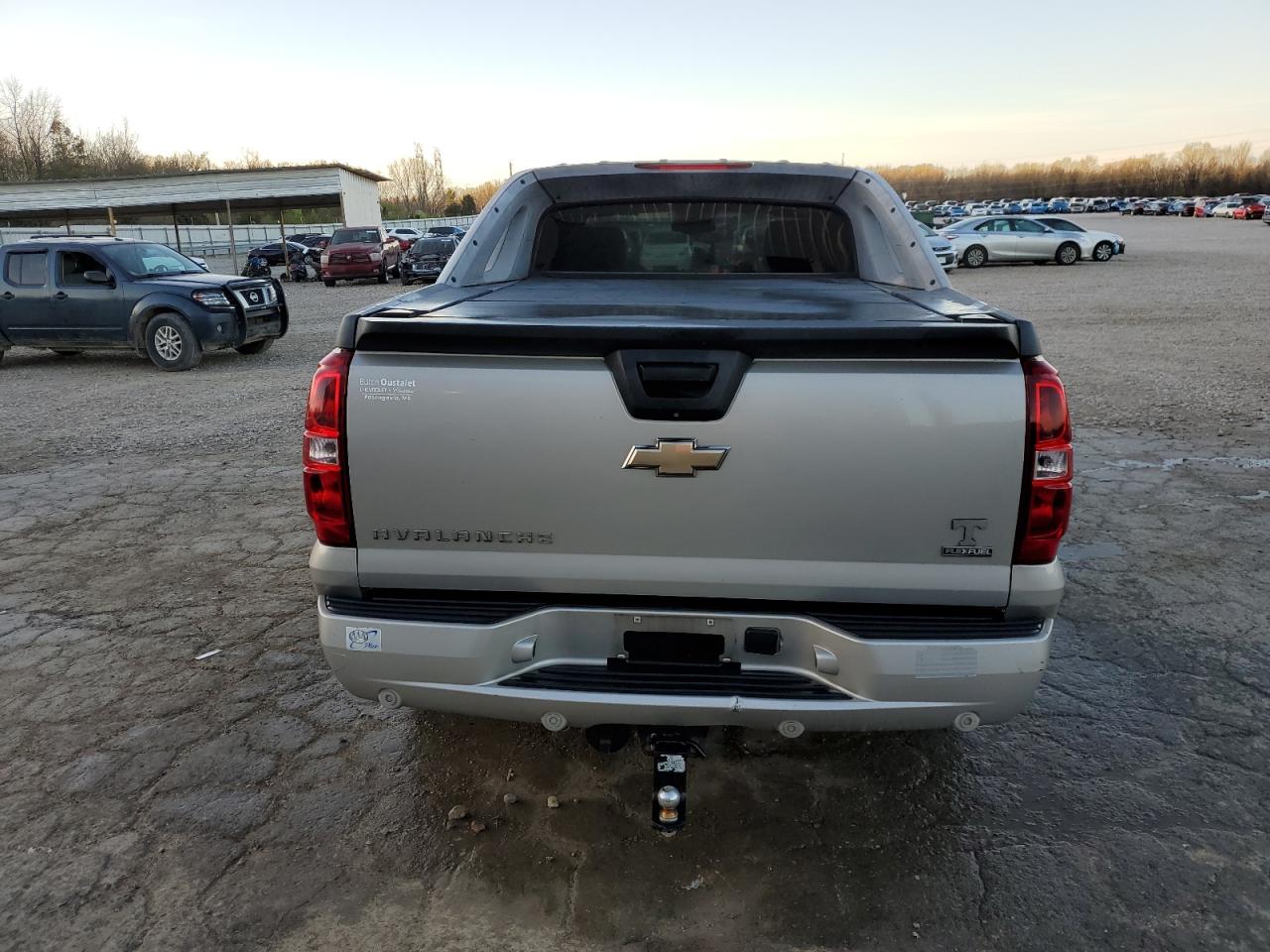 2009 Chevrolet Avalanche VIN 3GNEC22089G193195 Copart auction photo, front end / rear end damage thumbnail 6