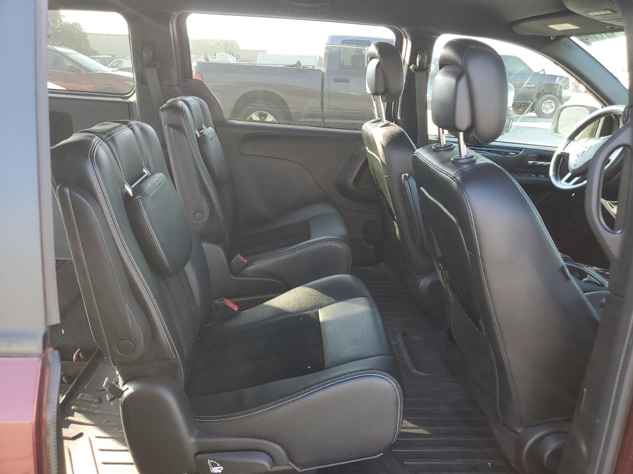 2018 Dodge Caravan VIN 2C4RDGCG3JR137101 Copart auction photo, rear end / front end damage thumbnail 11