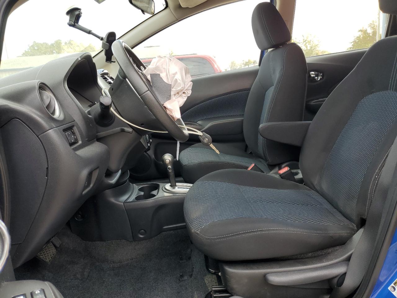 2015 Nissan Versa VIN 3N1CE2CPXFL389327 Copart auction photo, side / front end damage thumbnail 7