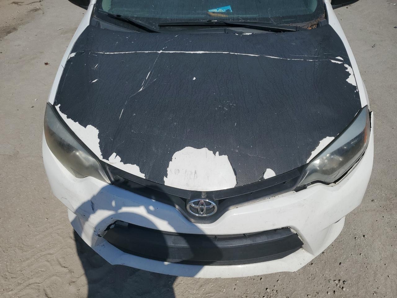 2014 Toyota Corolla VIN 2T1BURHE8EC095583 Copart auction photo, biohazard/chemical / minor dent/scratches damage thumbnail 11