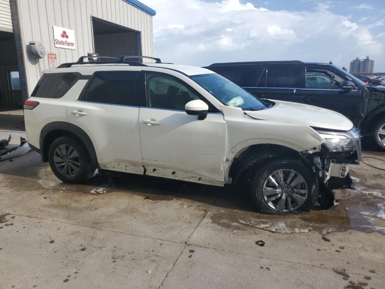 2024 Nissan Pathfinder VIN 5N1DR3BA4RC201387 Copart auction photo, front end / side damage thumbnail 4