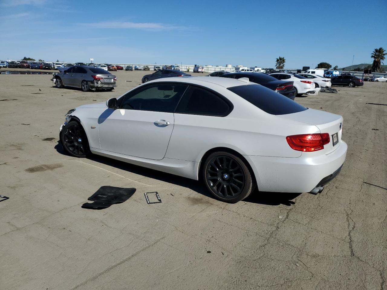 2011 BMW 3er VIN WBAKE5C55BE755050 Copart auction photo, side / front end damage thumbnail 2