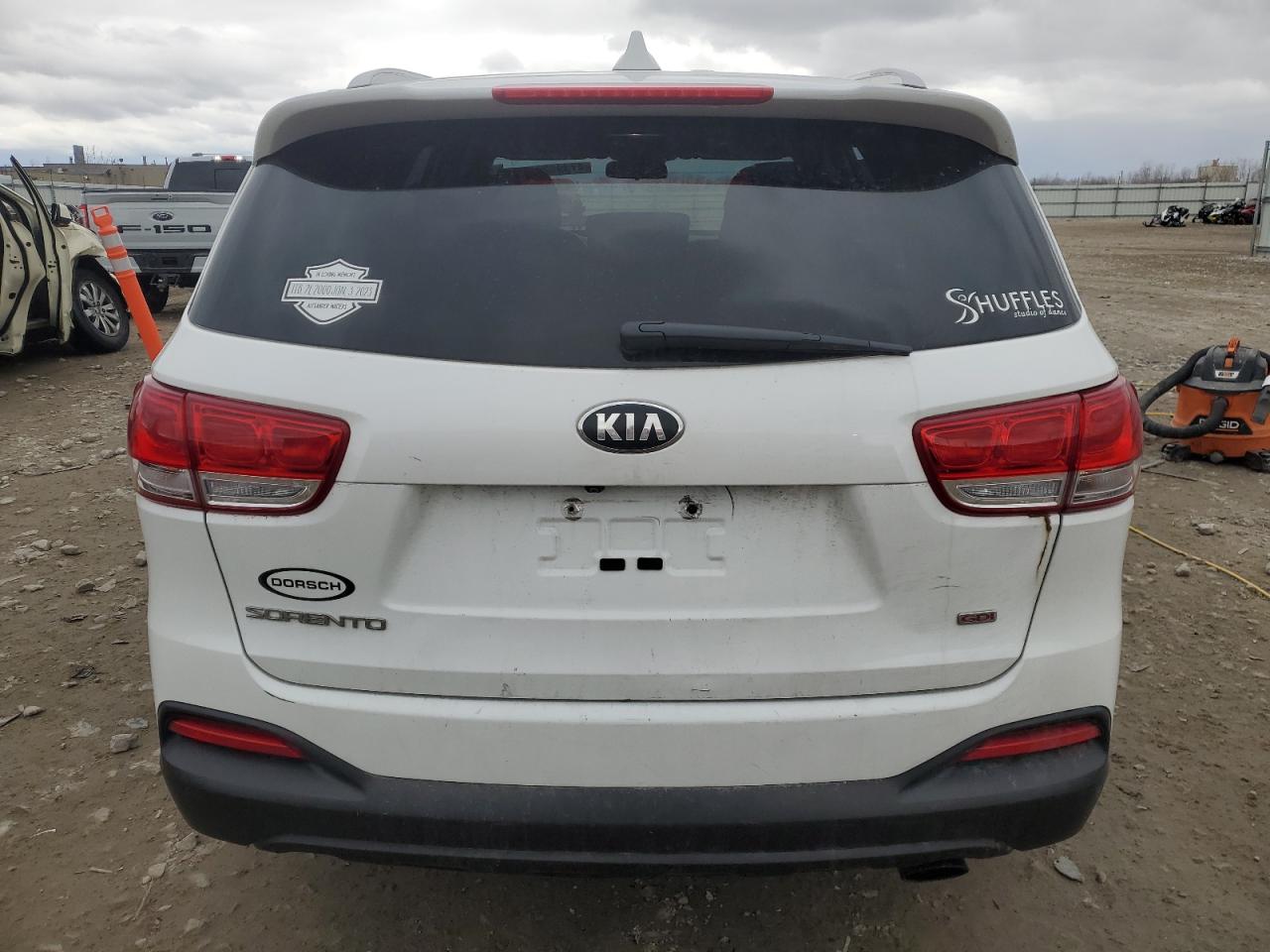2018 KIA Sorento VIN 5XYPGDA39JG405229 Copart auction photo, minor dent/scratches damage thumbnail 6