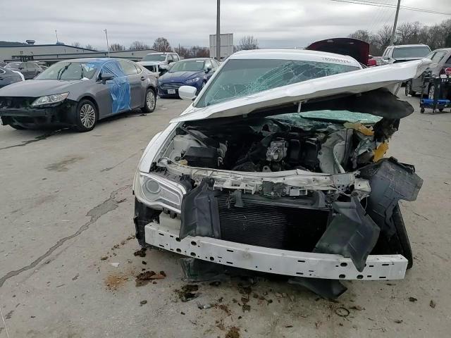 2015 Chrysler 300 VIN 2C3CCAAG8FH796639 Copart auction photo, all over damage thumbnail 11