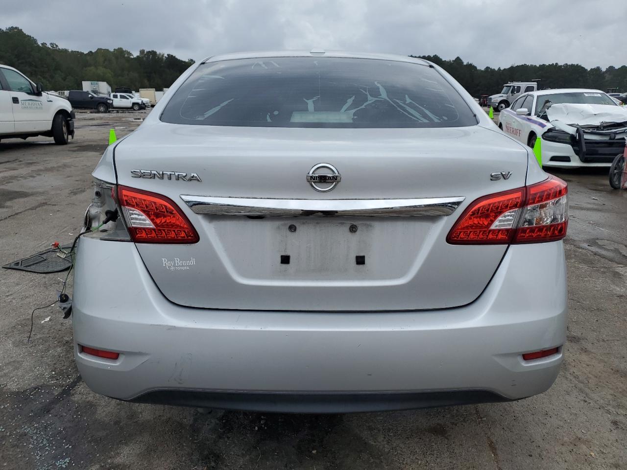 2015 Nissan Sentra VIN 3N1AB7AP4FL635613 Copart auction photo, side / rear end damage thumbnail 6