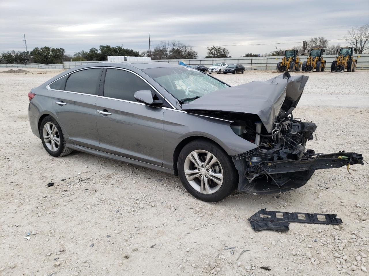 2018 Hyundai Sonata VIN 5NPE34AF8JH646141 Copart auction photo, front end / rear end damage thumbnail 4