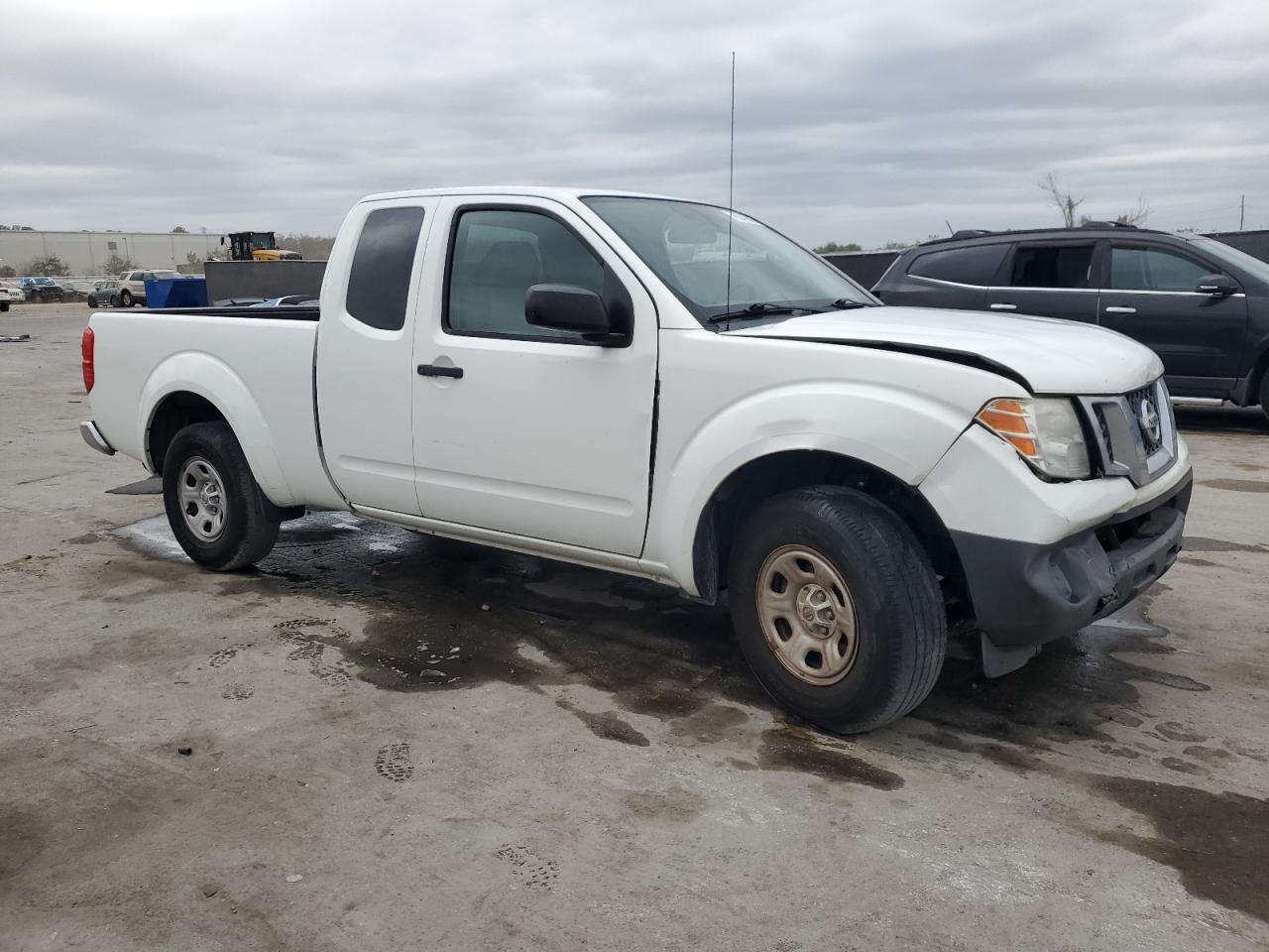 2013 Nissan Navara (Frontier) VIN 1N6BD0CT7DN757101 Copart auction photo, front end / side damage thumbnail 4