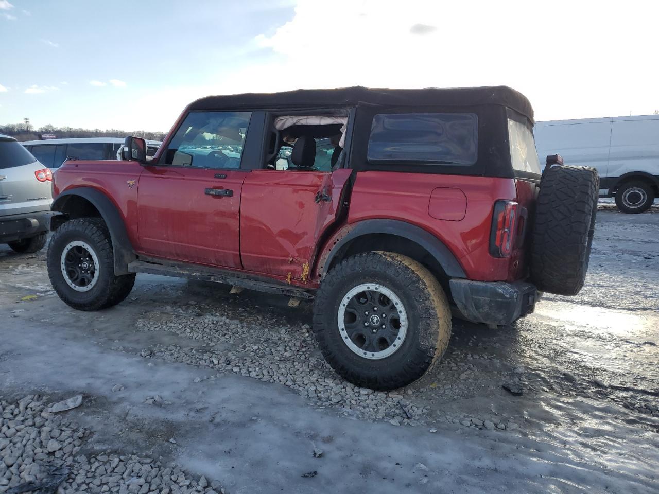 2021 Ford Bronco VIN 1FMEE5DP9MLA92804 Copart auction photo, all over / side damage thumbnail 2