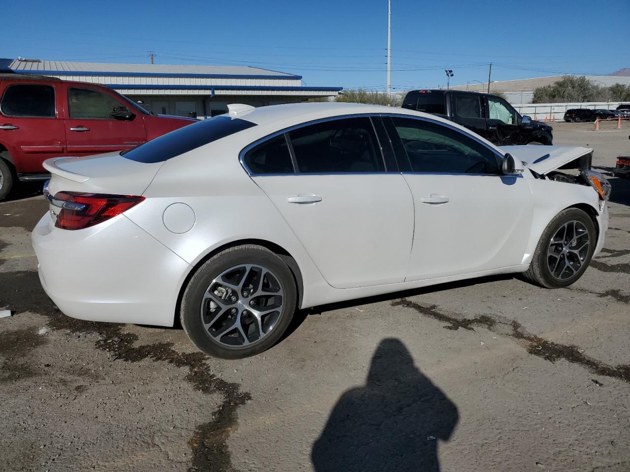 2016 Buick Regal VIN 2G4G35EX4G9202294 Copart auction photo, front end damage thumbnail 3