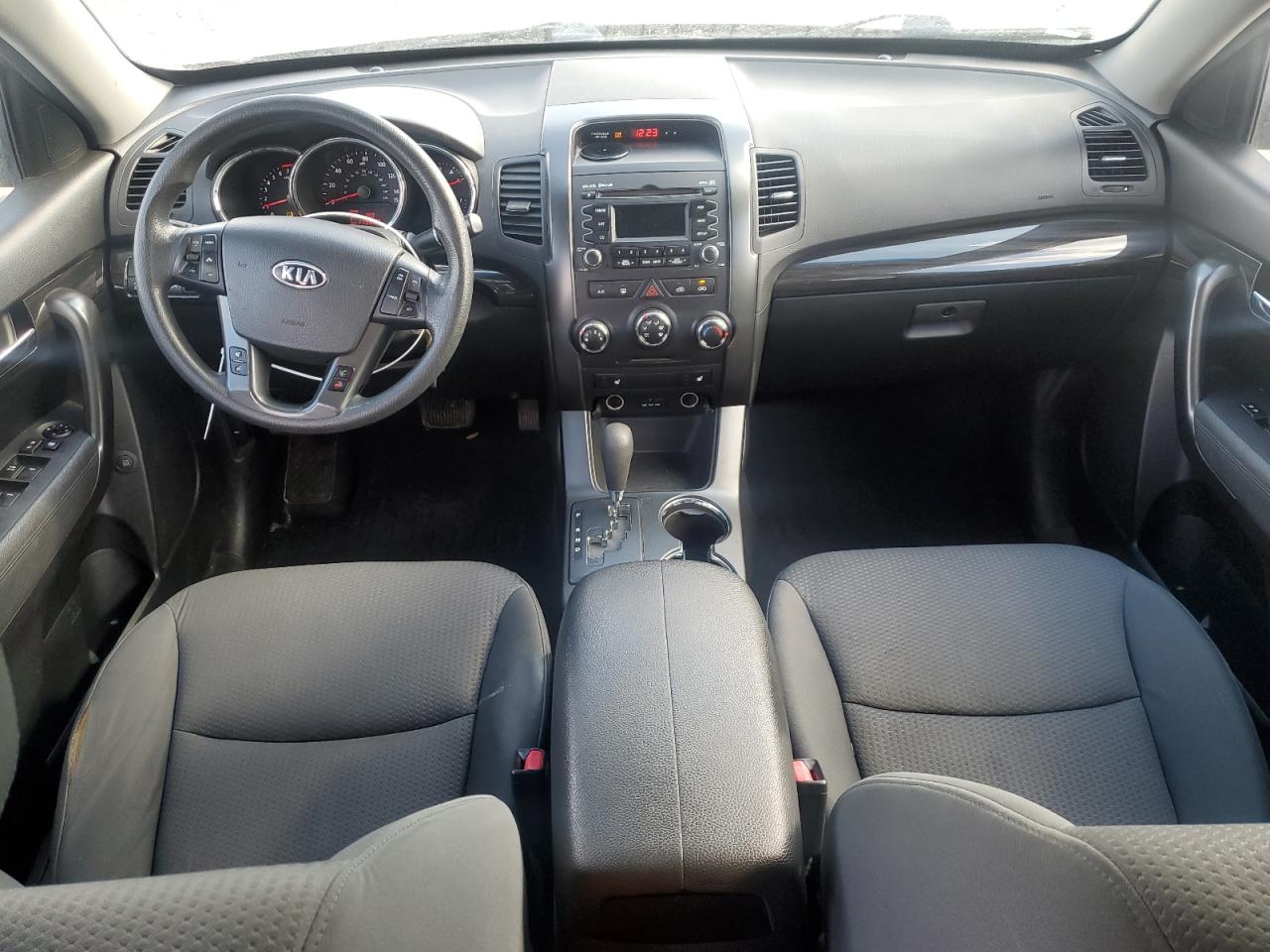 2012 KIA Sorento VIN 5XYKTCA68CG260469 Copart auction photo, minor dent/scratches damage thumbnail 8