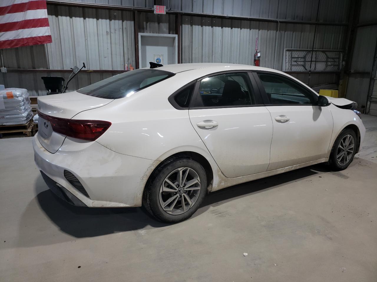 2022 KIA Forte VIN 3KPF24AD7NE435609 Copart auction photo, front end / minor dent/scratches damage thumbnail 3