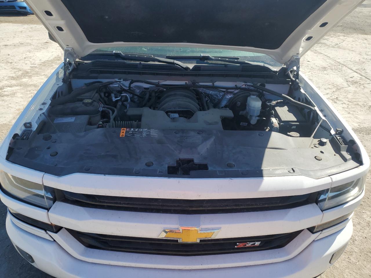 2018 Chevrolet Silverado VIN 3GCUKREC9JG256637 Copart auction photo, mechanical / minor dent/scratches damage thumbnail 11