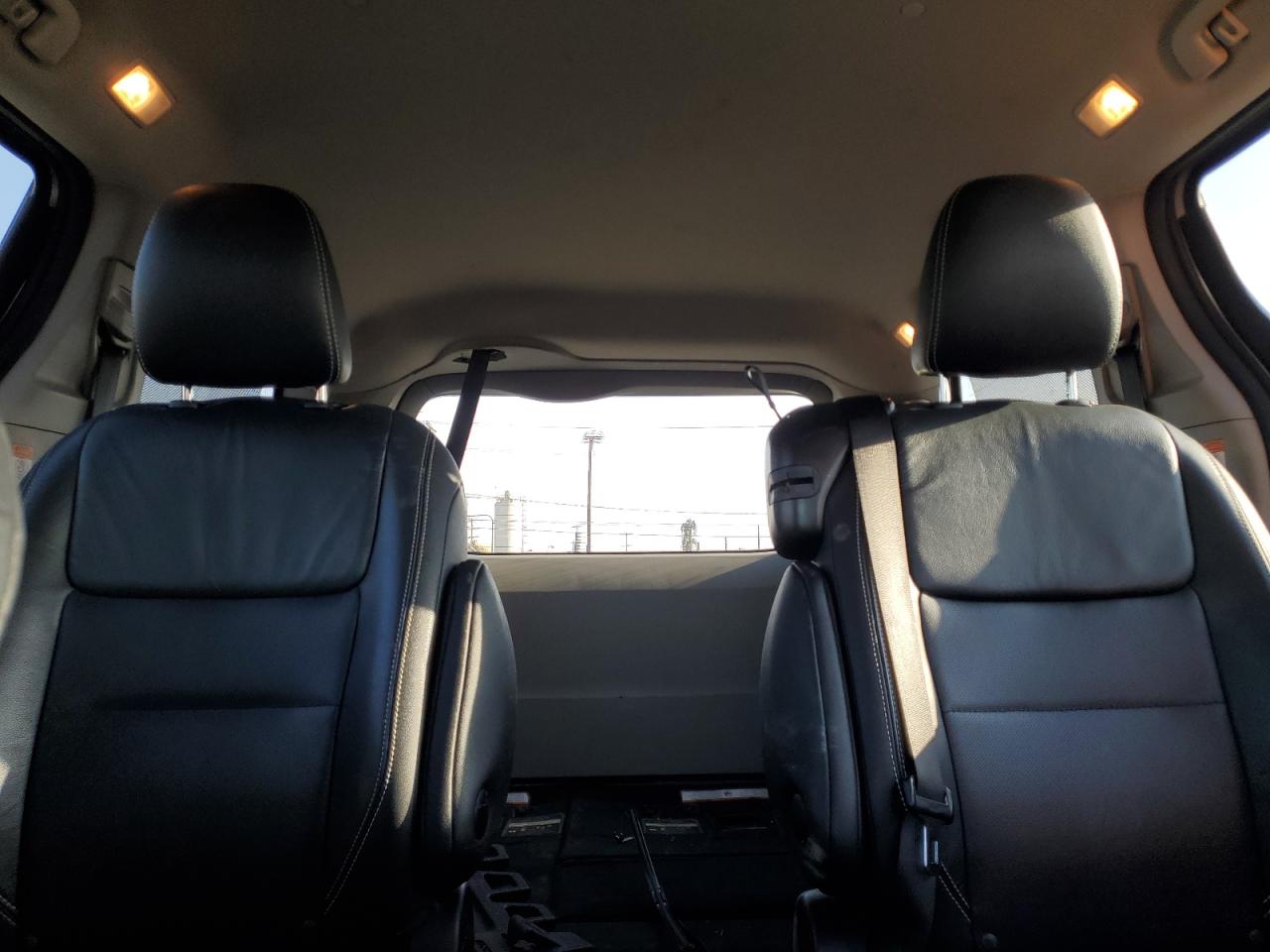 2017 Toyota Sienna VIN 5TDXZ3DC1HS773420 Copart auction photo, front end damage thumbnail 10