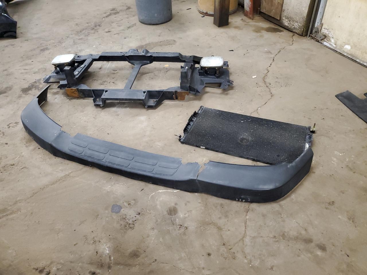 2006 Chevrolet Express VIN 1GCHG35U961158819 Copart auction photo, front end damage thumbnail 12