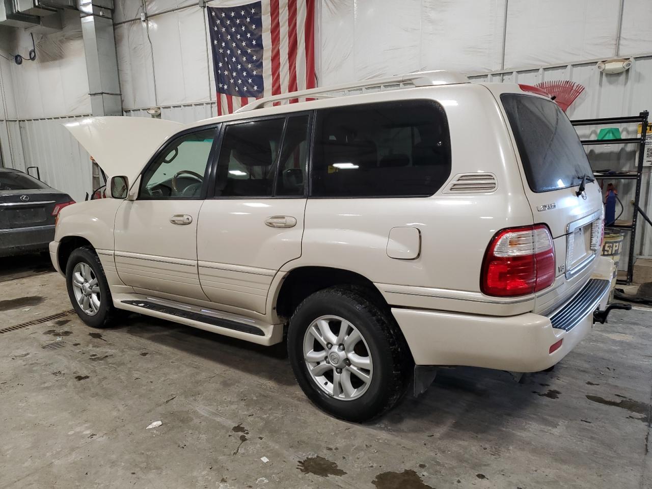 2004 Lexus LX VIN JTJHT00W343539261 Copart auction photo, front end / minor dent/scratches damage thumbnail 2