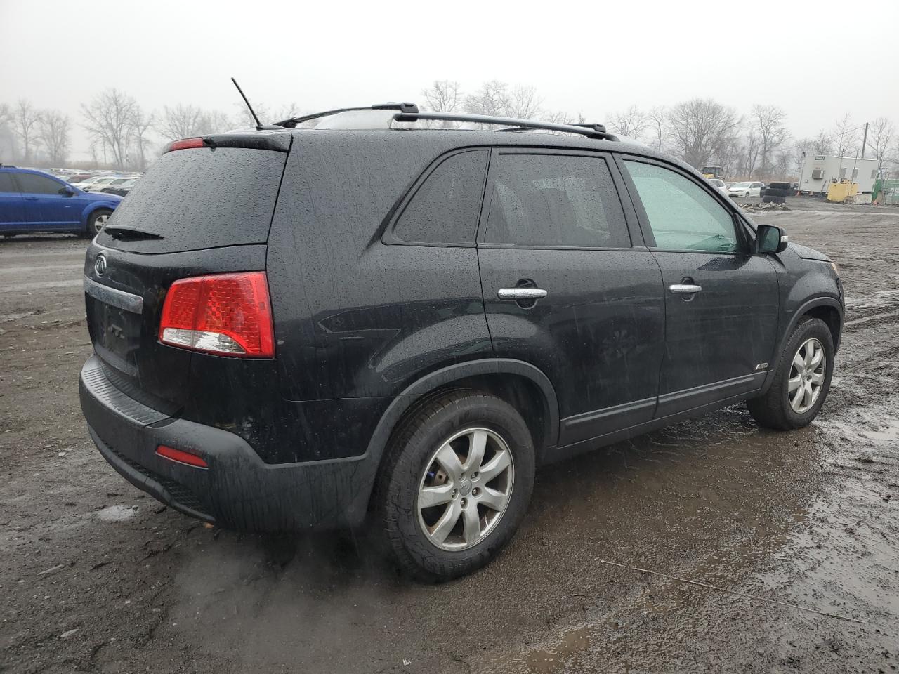 2013 KIA Sorento VIN 5XYKTCA6XDG335500 Copart auction photo, minor dent/scratches damage thumbnail 3