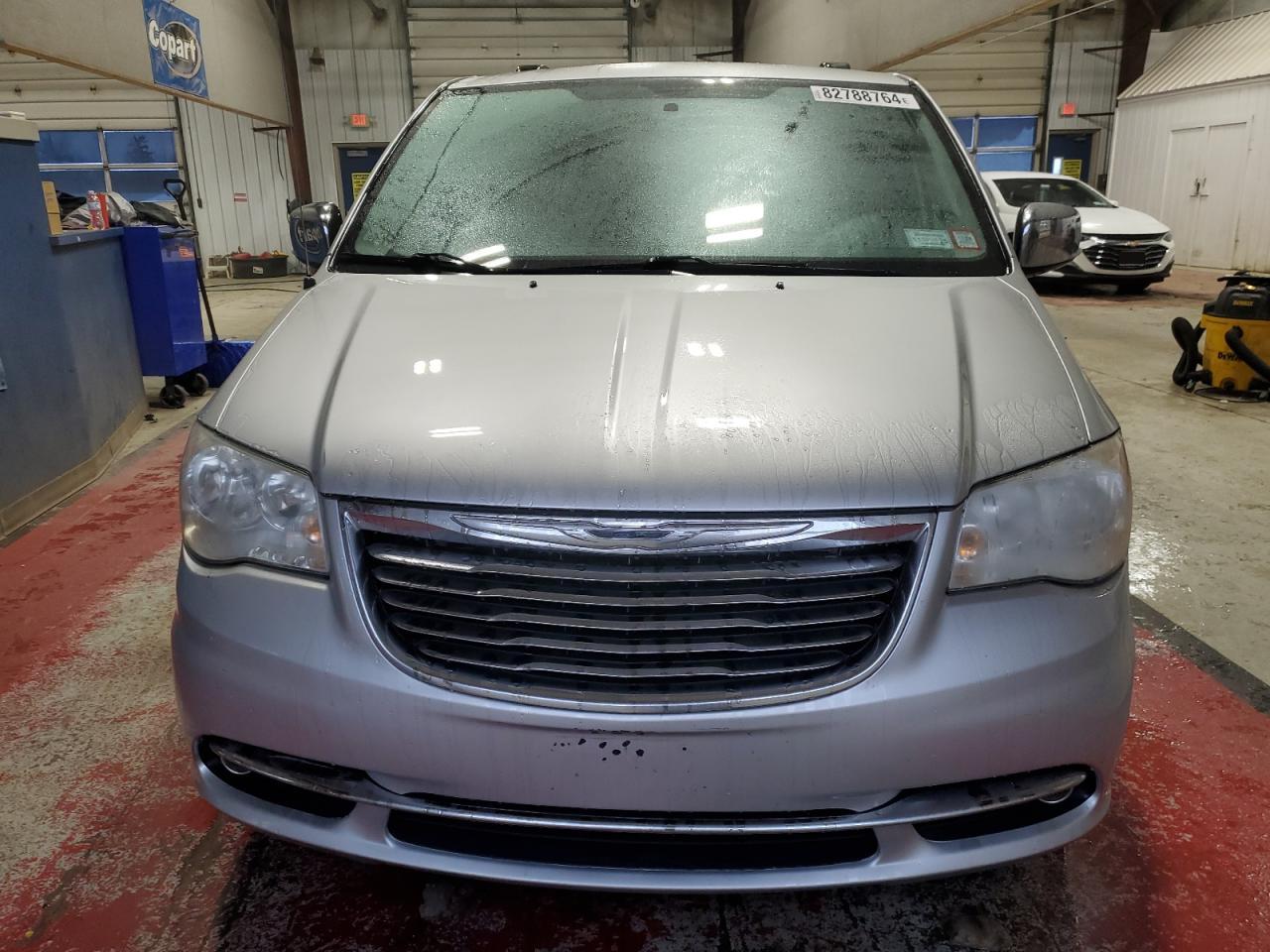 2011 Chrysler Town & Country VIN 2A4RR8DG6BR705150 Copart auction photo, rear end damage thumbnail 5