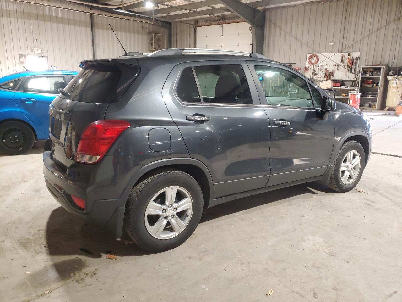 2019 Chevrolet Trax VIN 3GNCJLSB2KL183702 Copart auction photo, side damage thumbnail 3