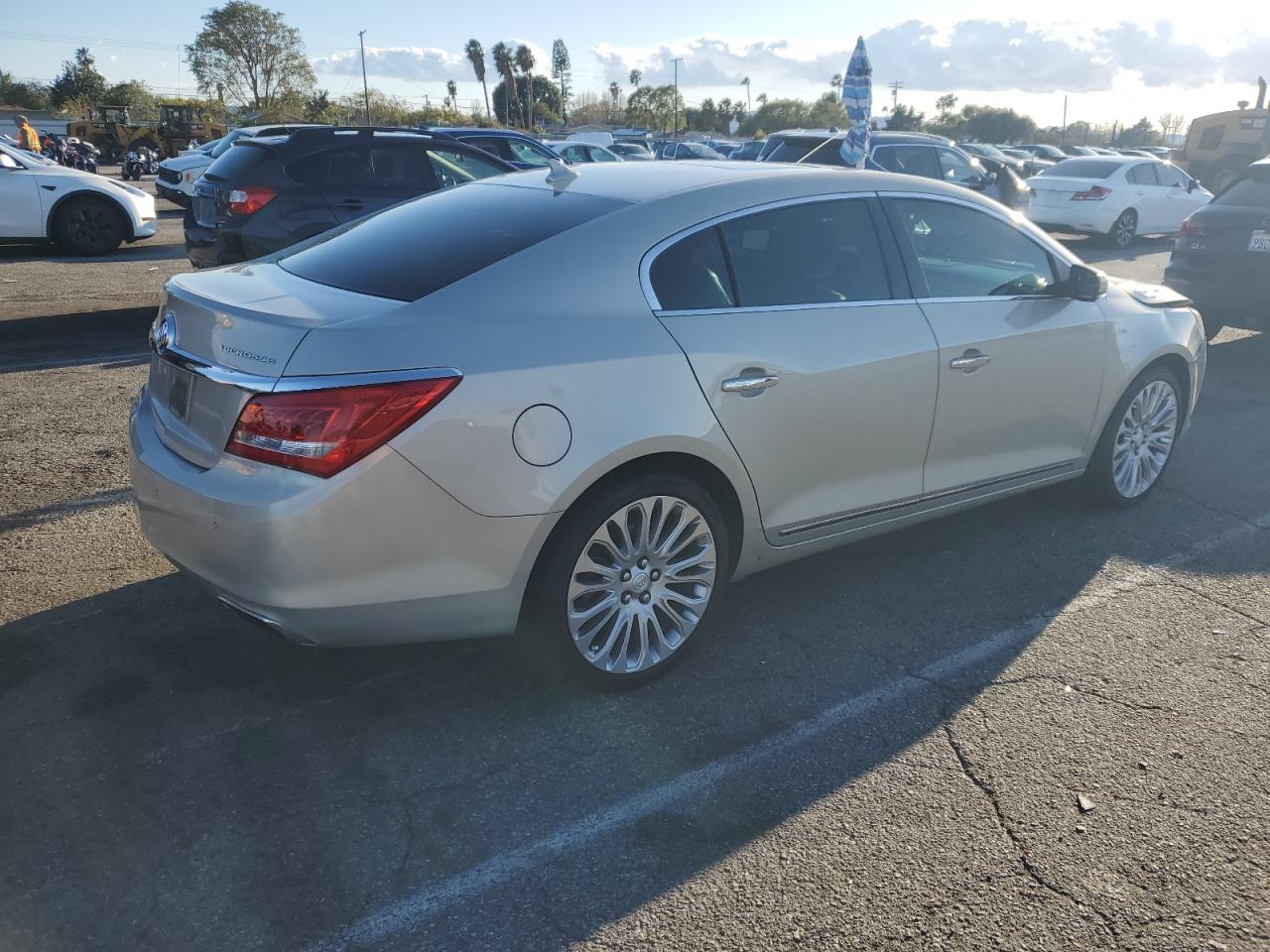 2014 Buick LaCrosse VIN 1G4GF5G35EF170316 Copart auction photo, front end / minor dent/scratches damage thumbnail 5