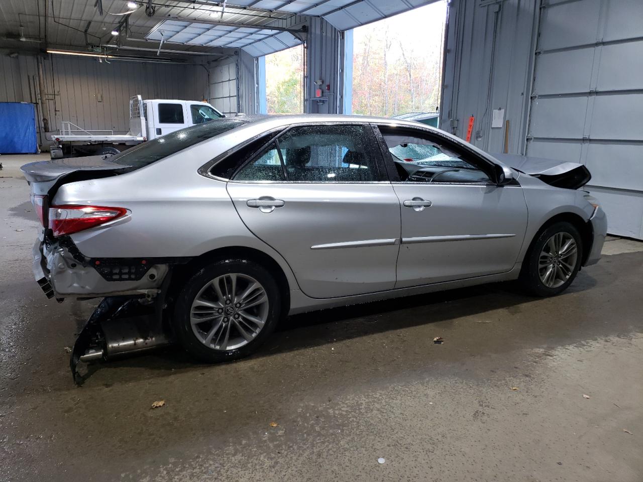 2015 Toyota Camry VIN 4T1BF1FK3FU997353 Copart auction photo, front end / rear end damage thumbnail 3