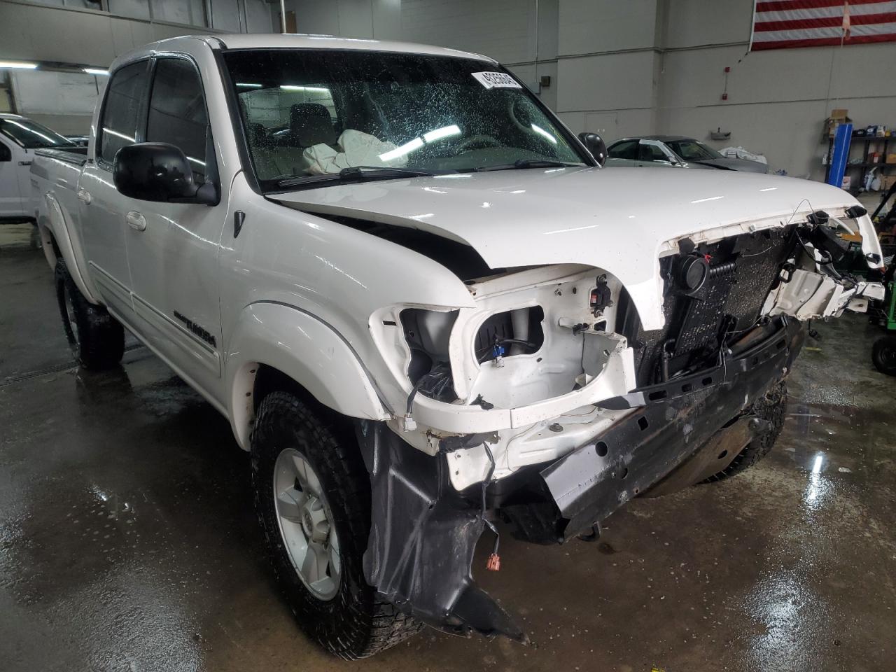 2005 Toyota Tundra VIN 5TBDT44115S476385 Copart auction photo, front end / rear end damage thumbnail 4