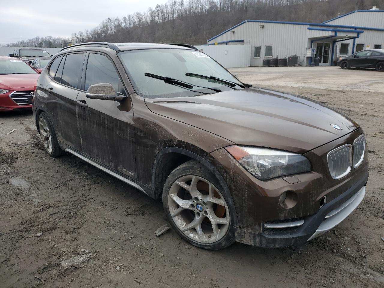 2013 BMW X1 VIN WBAVL1C59DVR87617 Copart auction photo, undercarriage damage thumbnail 4